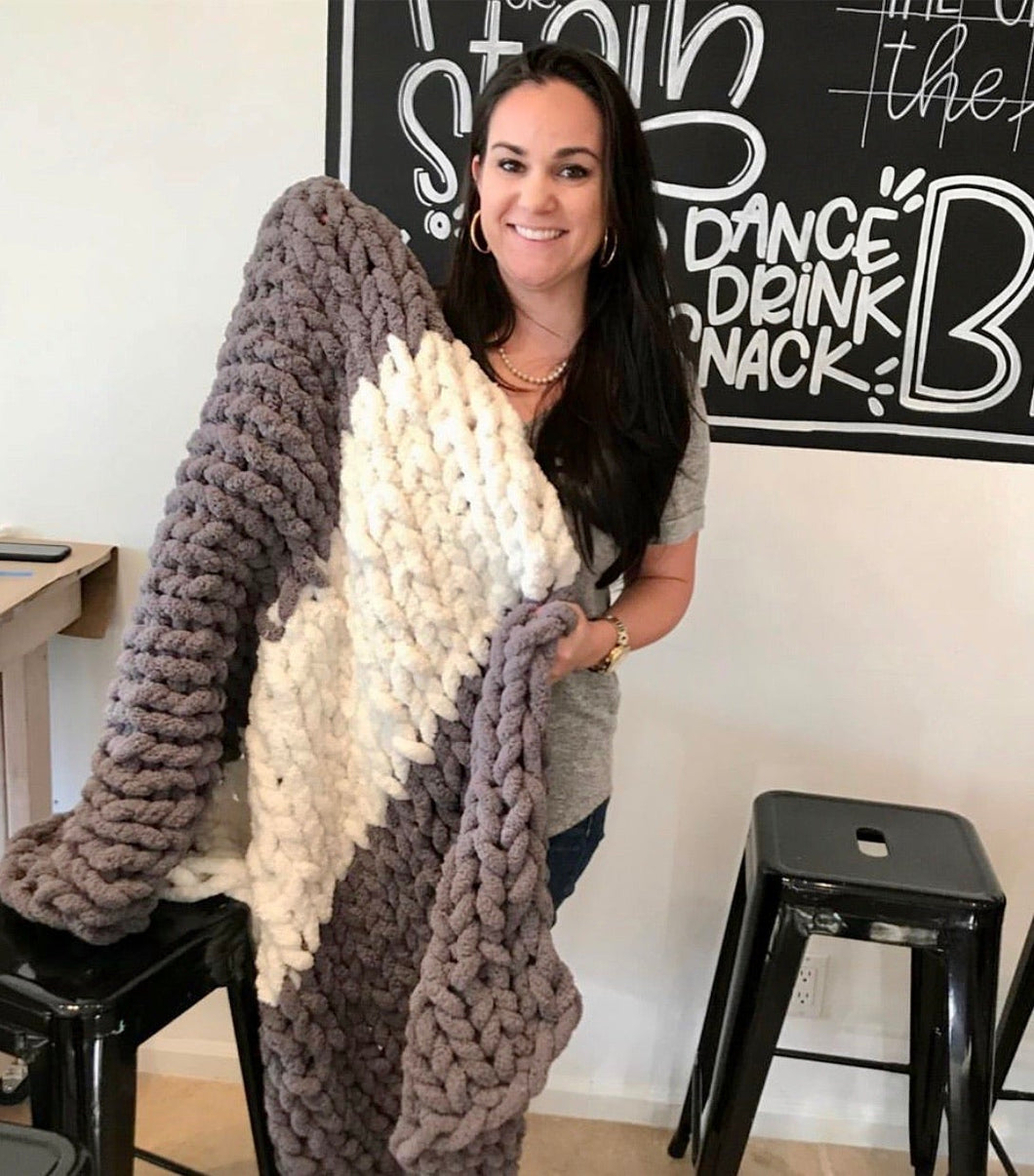 3/3/2024 (11:00am) FREE Mimosa's & Cozy Chunky Blanket Workshop!!!